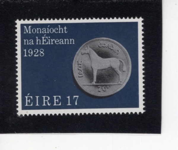 IRELAND(���Ϸ���)-#439-17p-HORSE ON HALF CROWN(���� ũ��� �� ��)-1978.10.26��