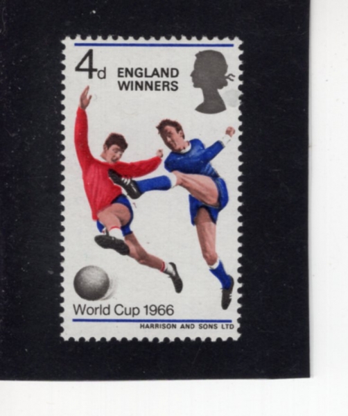 GREAT BRITAIN(����)-#465-4p-SOCCER PLAYER AND \"ENGLAND WINNERS\"(�౸����, ���� ���)-1966.8.18��